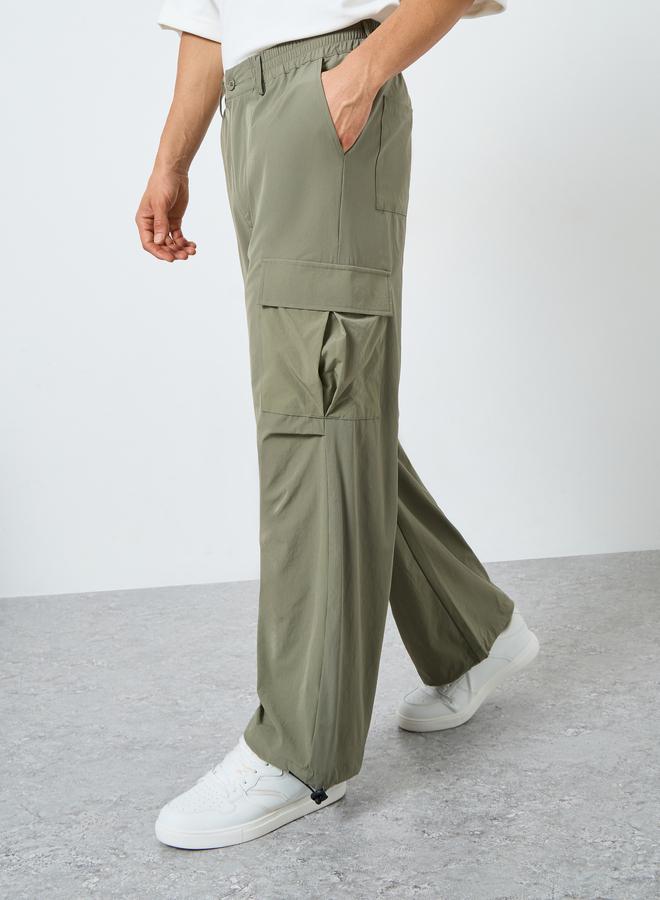 Styli Men Oversized Front Pleat Cargo Pants - Image 1